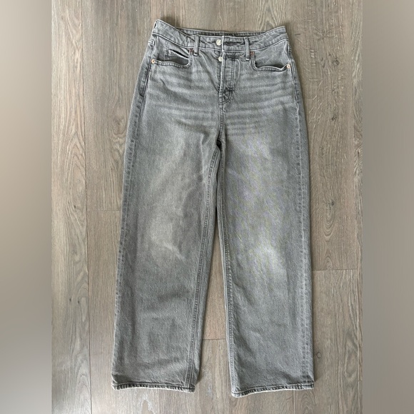 Extra High Waisted Button Fly Wide-Leg Jeans - 6 Petite - Picture 2 of 6